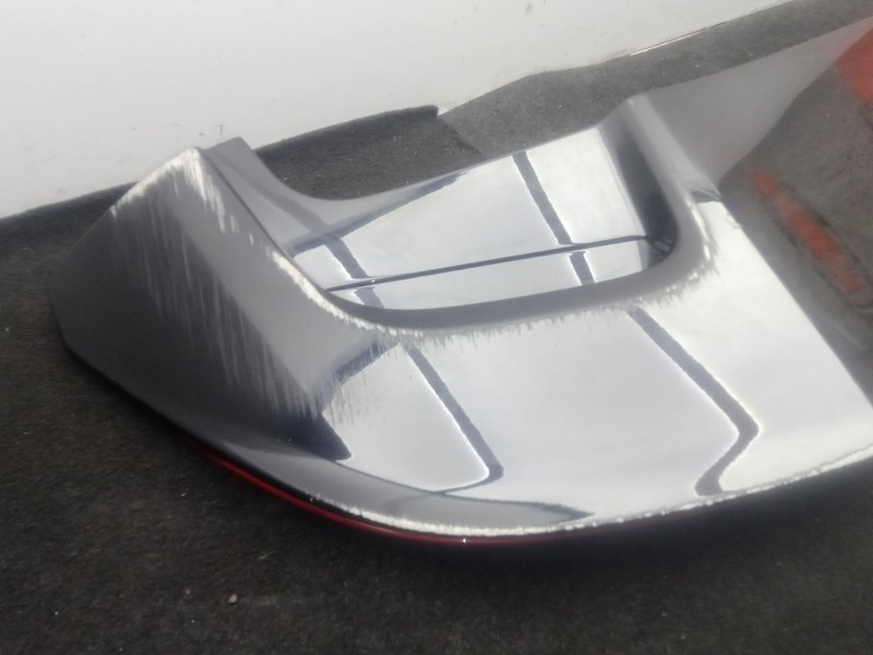 Recambio de aleron trasero para omoda 5 1.6 tgdi referencia OEM IAM 609001180AA  ARAÑADO