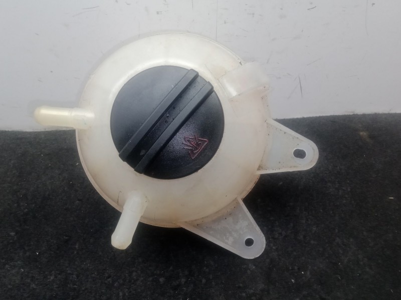 Recambio de deposito expansion para omoda 5 1.6 tgdi referencia OEM IAM T211311110  