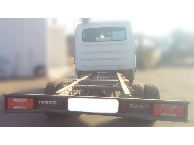 iveco daily v caja/chasis del año 2017