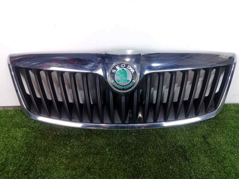 Recambio de rejilla delantera para skoda octavia berlina (1z3) 1.6 referencia OEM IAM 1Z0853661A  