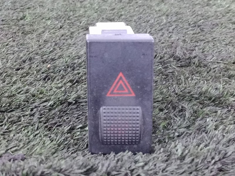 Recambio de warning para daewoo nubira berlina 1.6 cat referencia OEM IAM  97-04 