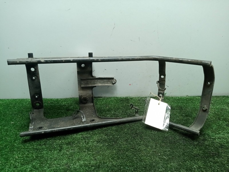 Recambio de no identificado para hyosung aquila referencia OEM IAM 45520HJ8201 SOPORTE.PASO DE RUEDA 