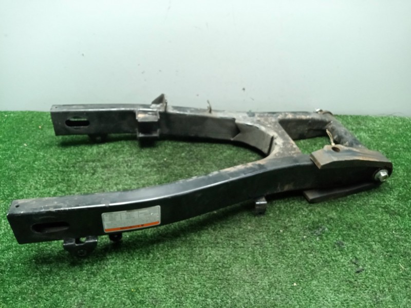 Recambio de basculante para hyosung aquila referencia OEM IAM 61100HJ8204PAM - 61211HG5101  