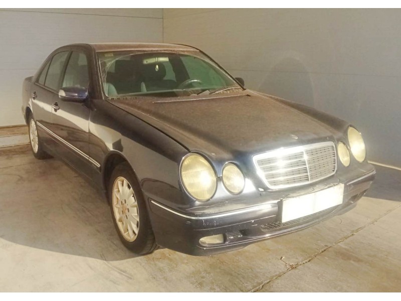 mercedes-benz clase e (w210) del año 2001