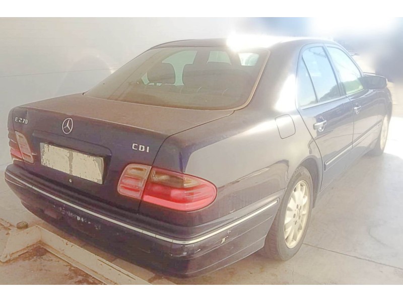 mercedes-benz clase e (w210) del año 2001