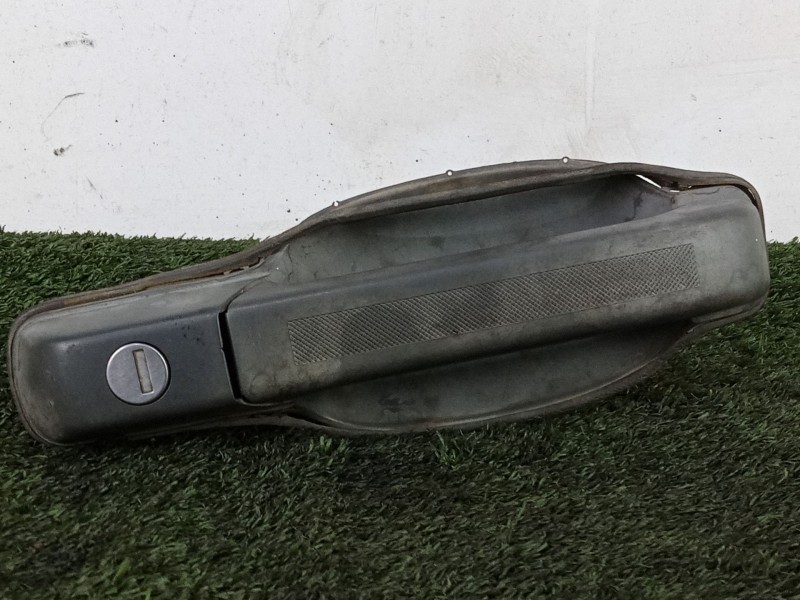 Recambio de maneta exterior delantera izquierda para iveco daily ii furgoneta 30-10 c referencia OEM IAM SIN REFERENCIA  