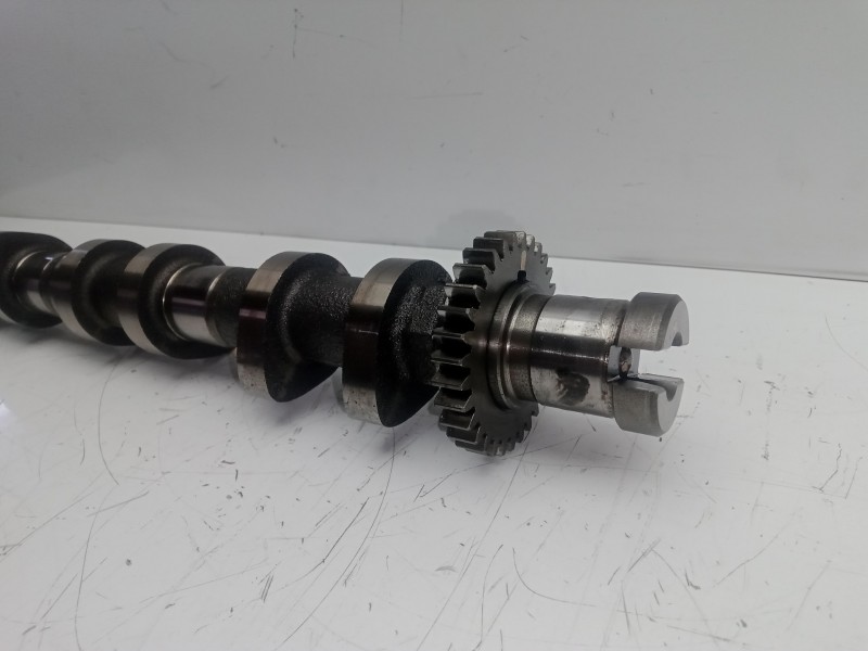 Recambio de arbol de levas para toyota corolla (e12) 2.0 d-cat referencia OEM IAM   