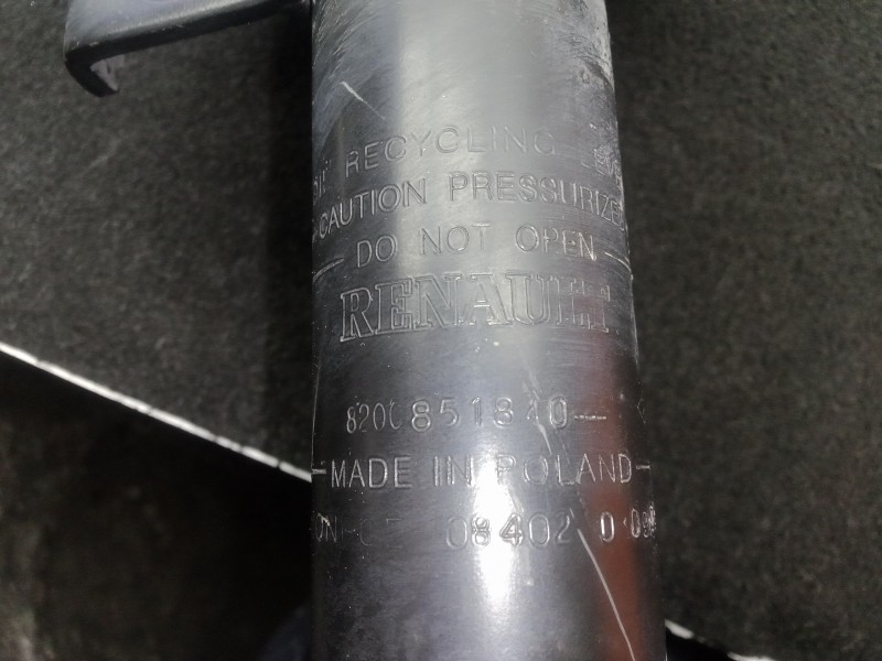 Recambio de amortiguador delantero derecho para renault scenic ii 1.6 16v referencia OEM IAM 8200851840  