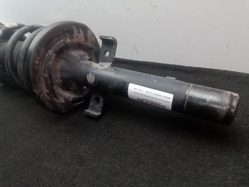 Recambio de amortiguador delantero izquierdo para renault scenic ii 1.6 16v referencia OEM IAM 8200851840  