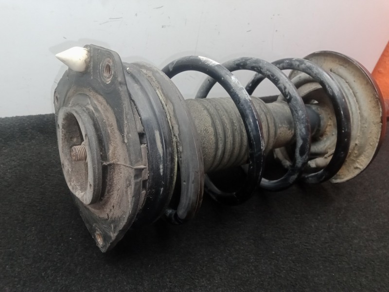 Recambio de amortiguador delantero izquierdo para renault scenic ii 1.6 16v referencia OEM IAM 8200851840  