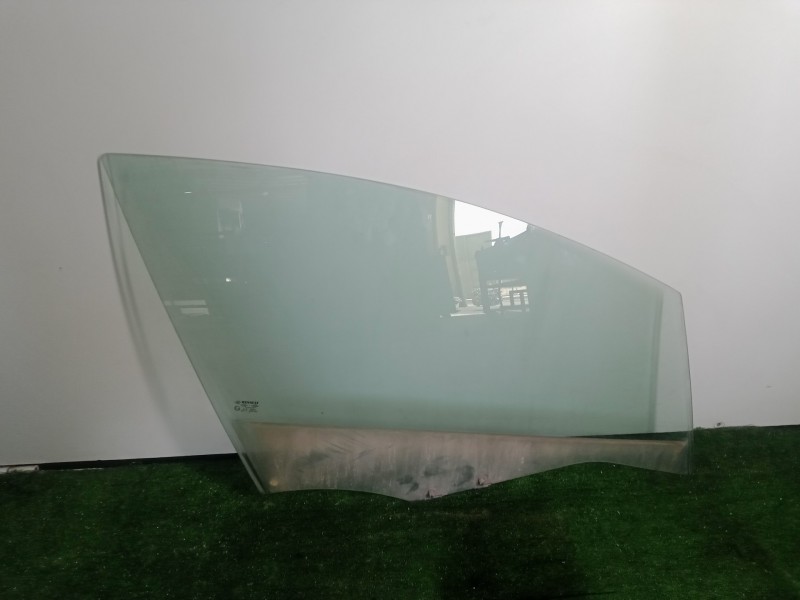 Recambio de luna delantera derecha para renault clio iv 1.2 tce energy referencia OEM IAM   