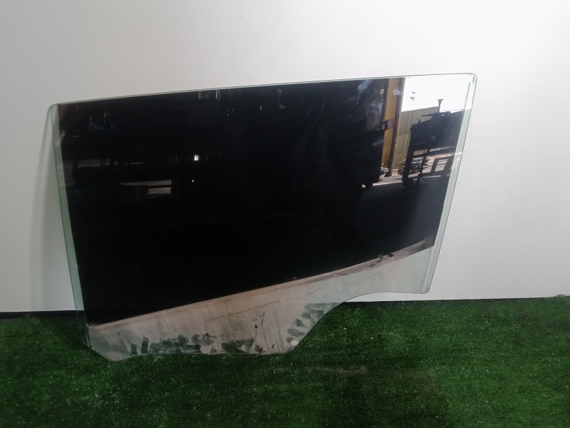 Recambio de luna trasera izquierda para renault clio iv 1.2 tce energy referencia OEM IAM   