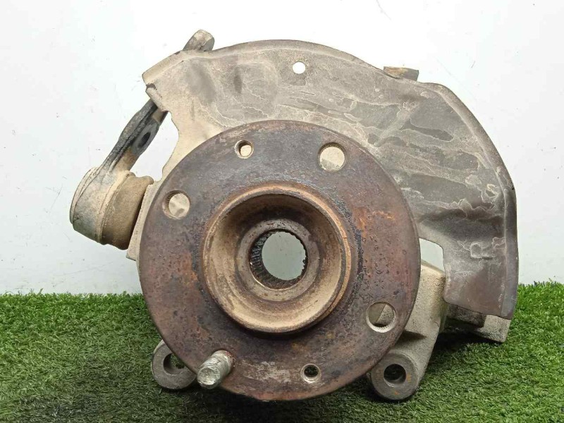 Recambio de mangueta delantera derecha para kia carens 2.0 turbodiesel cat referencia OEM IAM SIN REFERENCIA  