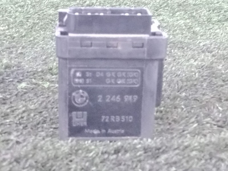 Recambio de caja precalentamiento para bmw 5 (e39) 530 d referencia OEM IAM 2246919 UHER 1.CONECTOR