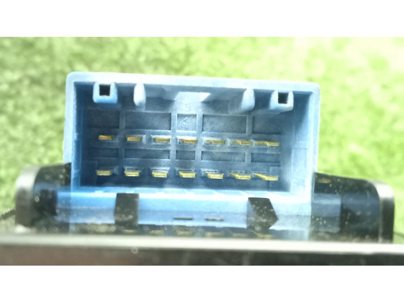 Recambio de mando elevalunas delantero izquierdo para ssangyong kyron 2.0 xdi referencia OEM IAM 202005299  4.BOTONES