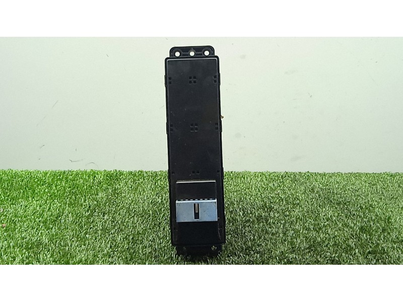 Recambio de mando elevalunas delantero izquierdo para ssangyong kyron 2.0 xdi referencia OEM IAM 202005299  4.BOTONES