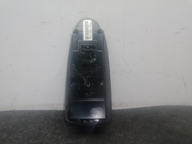 Recambio de mando elevalunas delantero izquierdo para bmw x3 (e83) 2.0 i referencia OEM IAM 3414352 - 3411746 - 3402734  ALPS