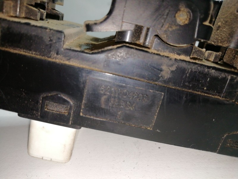 Recambio de mando elevalunas delantero izquierdo para hyundai terracan (hp) 2.9 crdi 4wd referencia OEM IAM 621W04290  