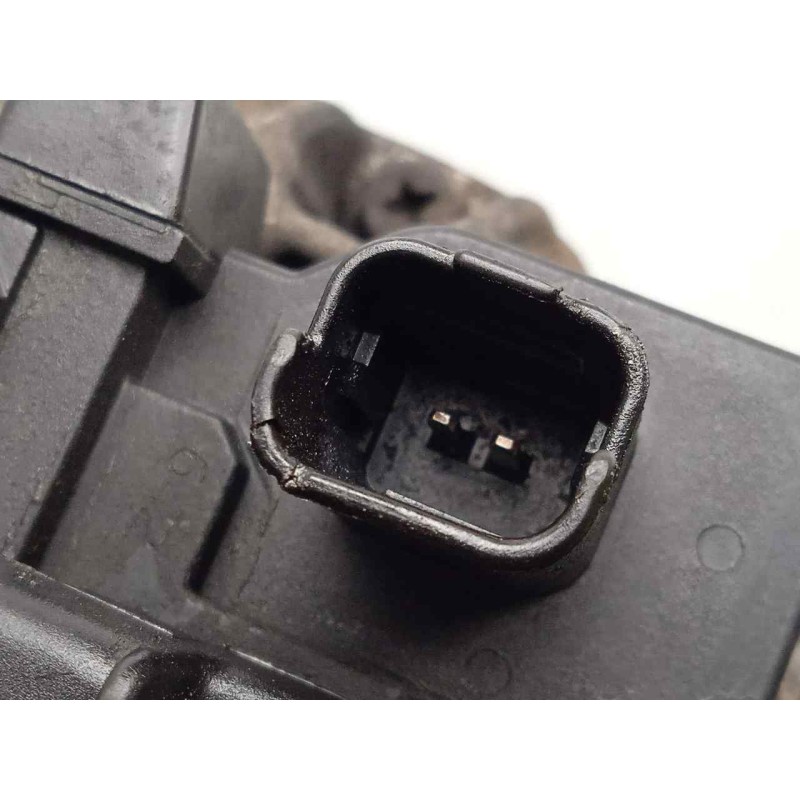 Recambio de alternador para renault master ii phase 2 caja cerrada 2.5 diesel referencia OEM IAM 0124525044 150AH - BOSCH POLEA.