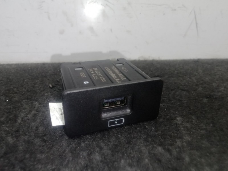 Recambio de modulo electronico para omoda 5 1.6 tgdi referencia OEM IAM 703000140AA  USB