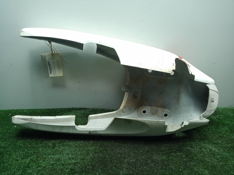 Recambio de carenado trasero para honda fmx 650 (rd12) fx 650 vigor  (rd09) referencia OEM IAM SIN REFERENCIA  