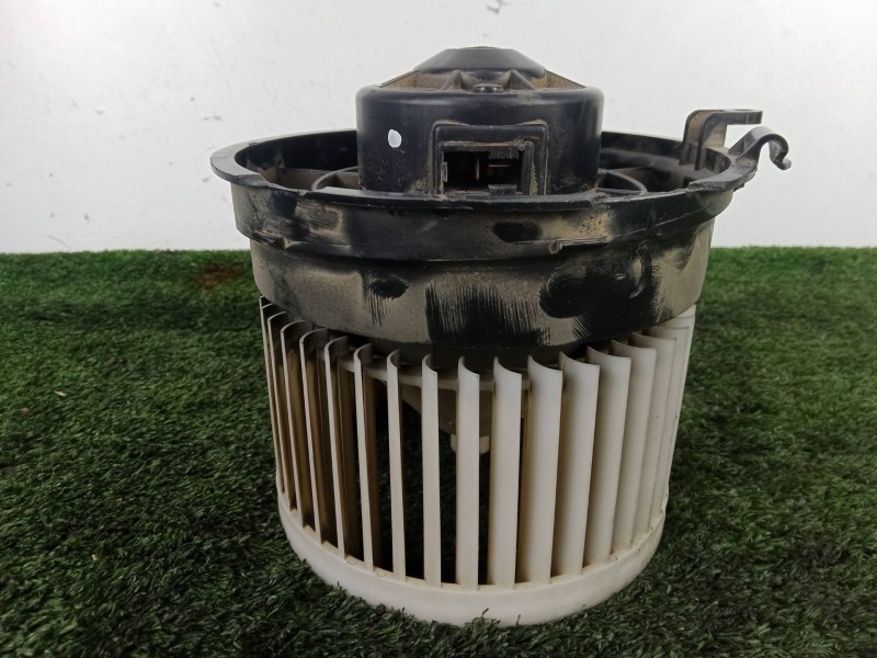 Recambio de motor calefaccion para nissan x-trail ii (t31) 2.0 dci 4x4 referencia OEM IAM .  Ø142MM