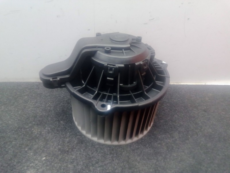 Recambio de motor calefaccion para hyundai i30 (gd) 1.4 crdi referencia OEM IAM F00S3B2474  BOSCH