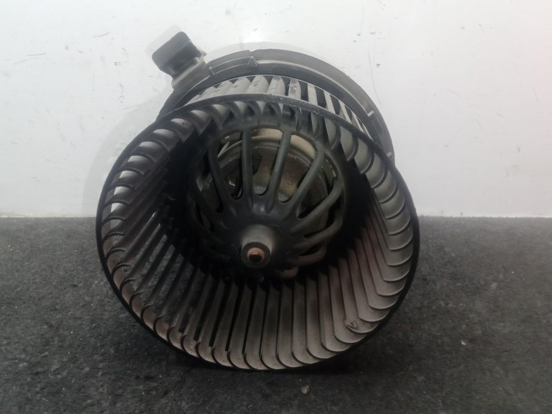 Recambio de motor calefaccion para dacia duster (hs_) 1.5 dci (hsaj) referencia OEM IAM N106609Z  BOSCH