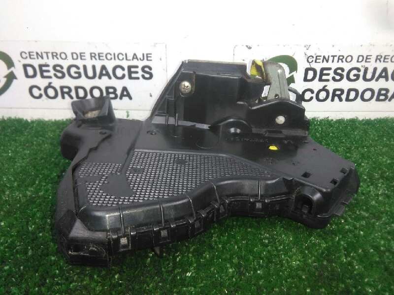 Recambio de cerradura puerta delantera izquierda para toyota land cruiser (j15) 3.0 turbodiesel cat referencia OEM IAM 690404224