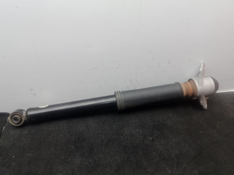 Recambio de amortiguador trasero izquierdo para omoda 5 1.6 tgdi referencia OEM IAM 202002703AA - 202002704AA  