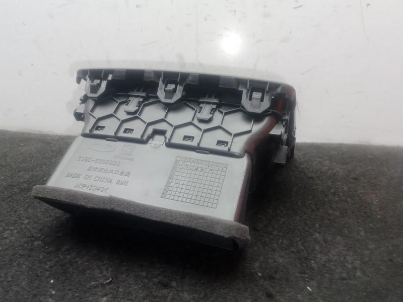 Recambio de aireador trasero central para omoda 5 1.6 tgdi referencia OEM IAM T19C5305920  