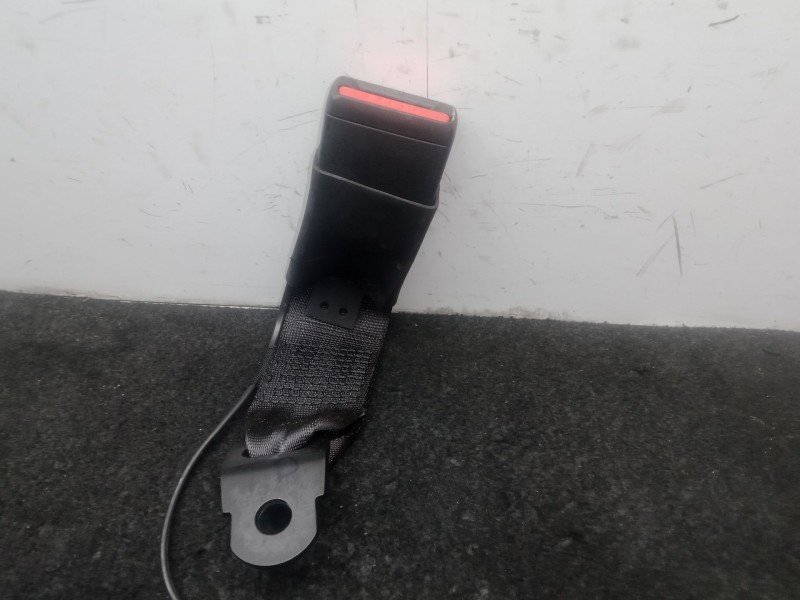 Recambio de enganche cinturon trasero derecho para omoda 5 1.6 tgdi referencia OEM IAM 406000602AA  