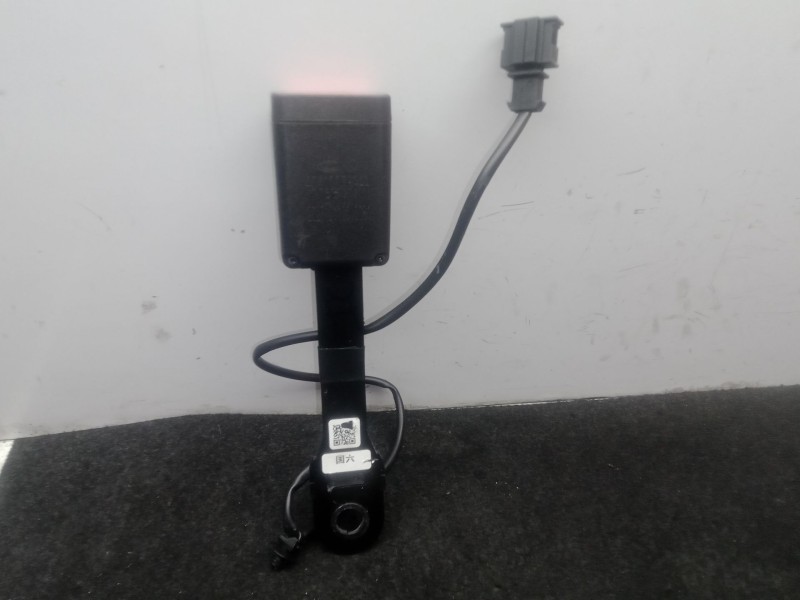 Recambio de enganche cinturon delantero izquierdo para omoda 5 1.6 tgdi referencia OEM IAM 406000389AA  