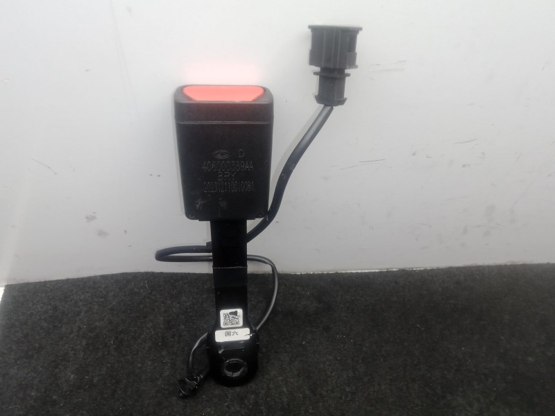 Recambio de enganche cinturon delantero izquierdo para omoda 5 1.6 tgdi referencia OEM IAM 406000389AA  