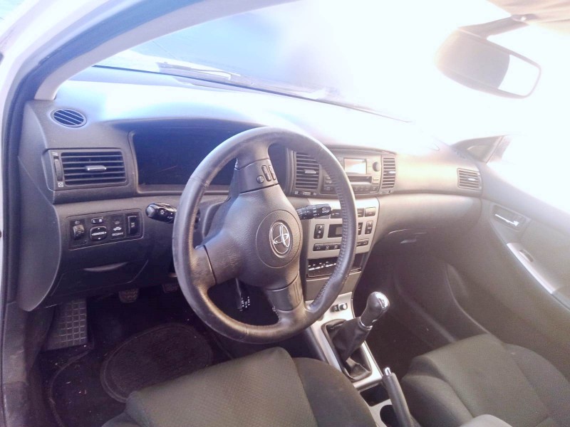 toyota corolla (_e12_) del año 2006