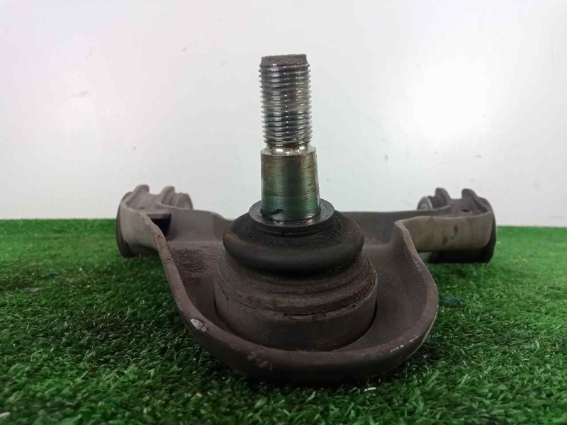 Recambio de brazo suspension superior delantero derecho para iveco daily furgón 2.3 diesel referencia OEM IAM 500379802  