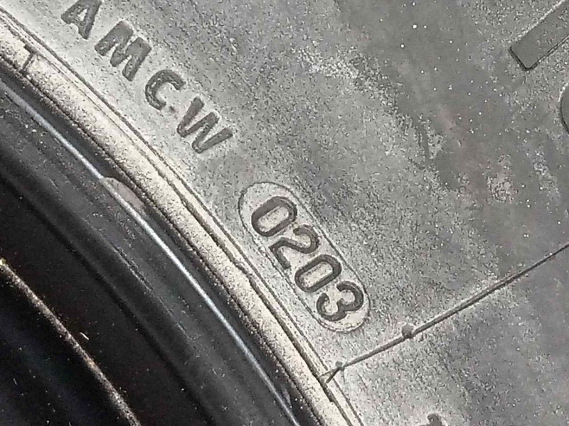 Recambio de neumatico repuesto para volvo s40 berlina 1.6 cat referencia OEM IAM T125/90R15-96M CONTINENTAL 96M