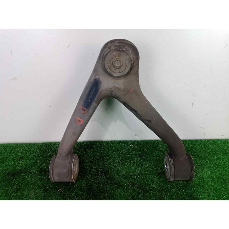 Recambio de brazo suspension superior delantero derecho para iveco daily furgón 2.3 diesel referencia OEM IAM 500379802  