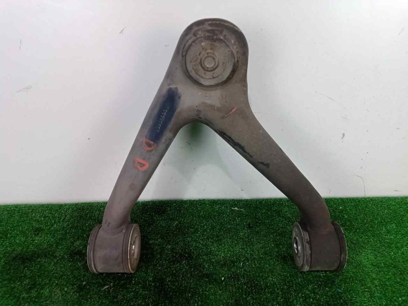 Recambio de brazo suspension superior delantero derecho para iveco daily furgón 2.3 diesel referencia OEM IAM 500379802  