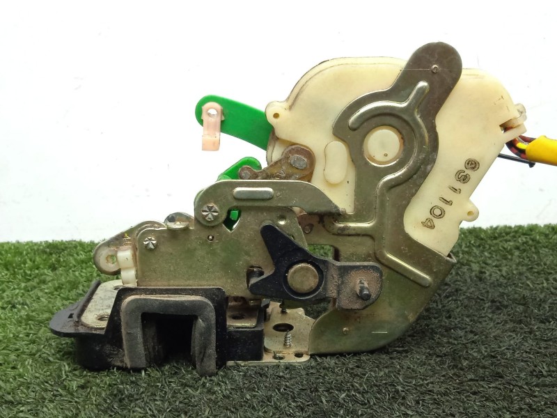 Recambio de cerradura puerta trasera izquierda para kia sorento 2.5 crdi cat referencia OEM IAM SIN REFERENCIA  