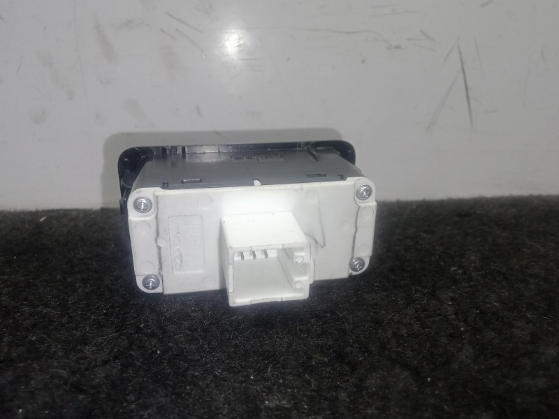 Recambio de interruptor para omoda 5 1.6 tgdi referencia OEM IAM 808000508AA  