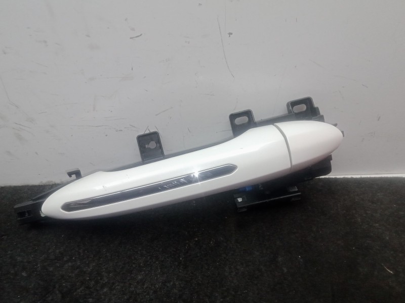 Recambio de maneta exterior delantera derecha para omoda 5 1.6 tgdi referencia OEM IAM 403002412AA  BLANCO