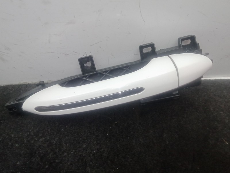 Recambio de maneta exterior delantera derecha para omoda 5 1.6 tgdi referencia OEM IAM 403002412AA  BLANCO