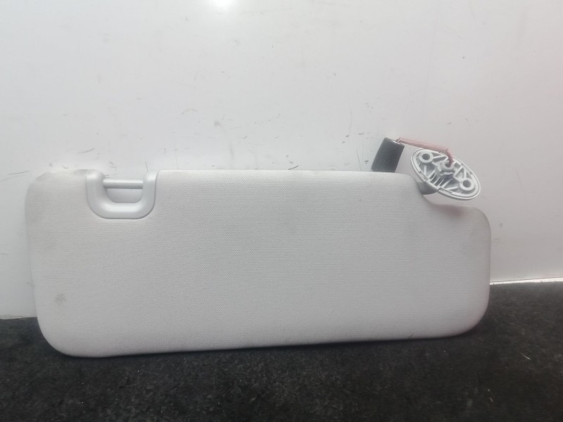 Recambio de parasol izquierdo para omoda 5 1.6 tgdi referencia OEM IAM .  