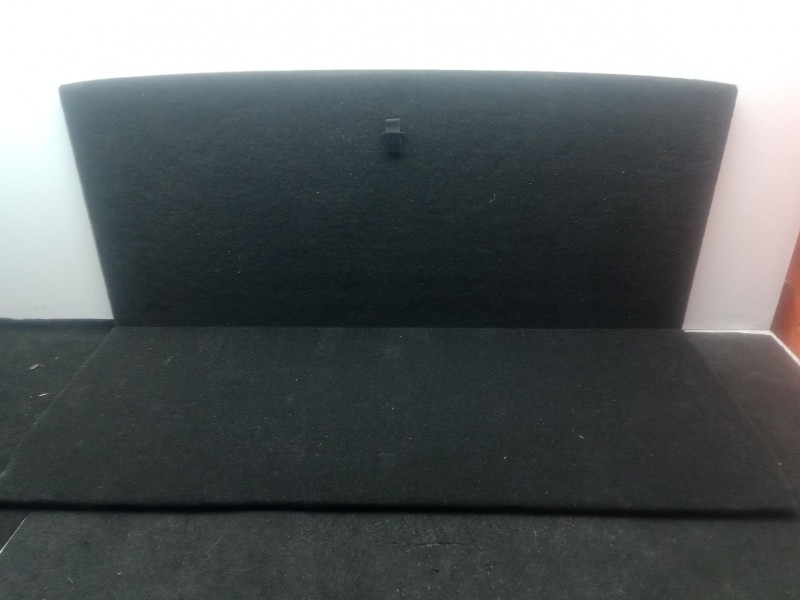 Recambio de moqueta suelo para omoda 5 1.6 tgdi referencia OEM IAM 403004125AB  