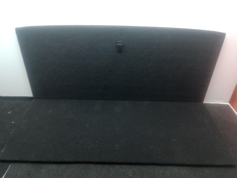 Recambio de moqueta suelo para omoda 5 1.6 tgdi referencia OEM IAM 403004125AB  