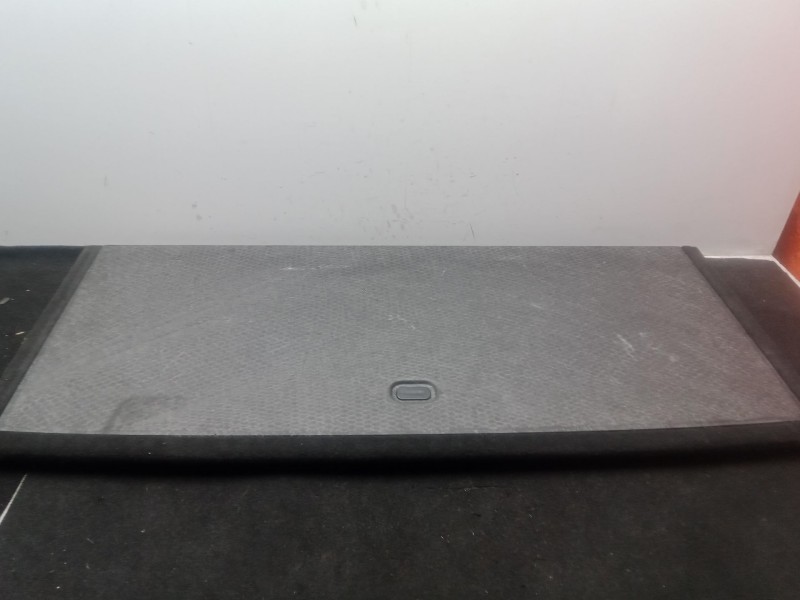 Recambio de moqueta suelo para omoda 5 1.6 tgdi referencia OEM IAM 403004125AB  