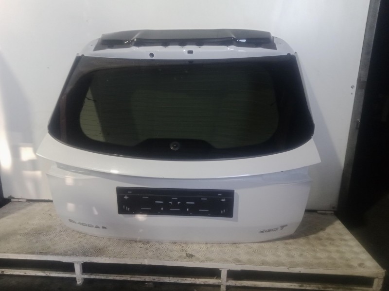 Recambio de porton trasero para omoda 5 1.6 tgdi referencia OEM IAM   BLANCO
