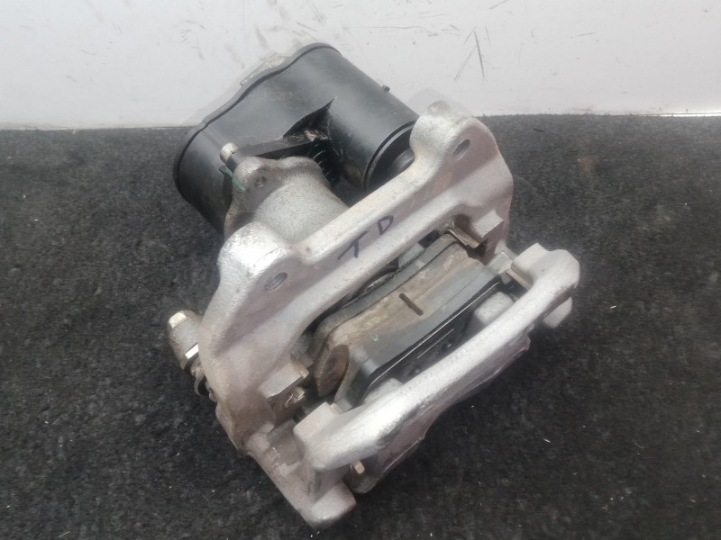 Recambio de pinza freno trasera derecha para omoda 5 1.6 tgdi referencia OEM IAM 2040003240AA  