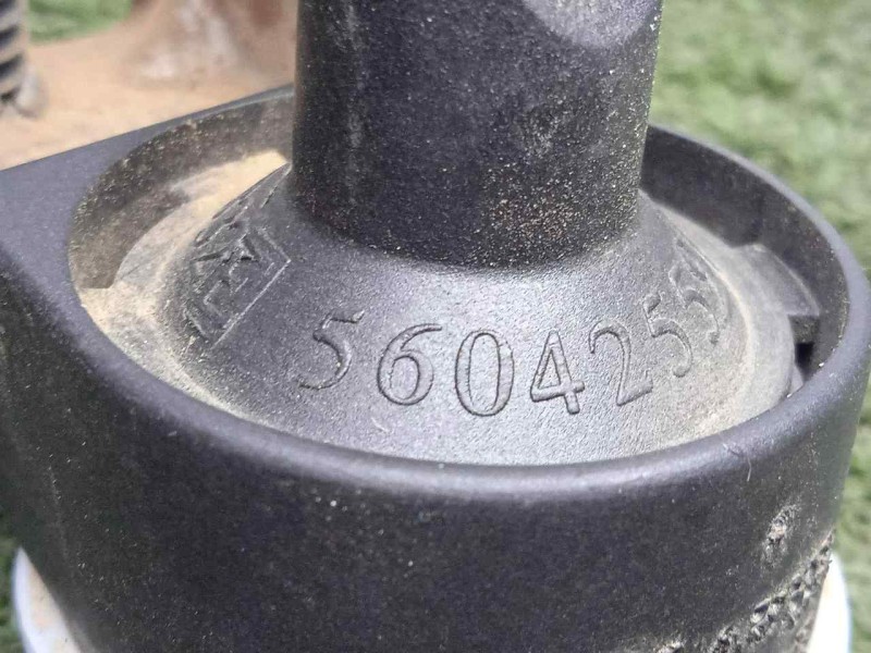 Recambio de luz interior para jeep gr.cherokee (wj/wg) 3.1 td cat referencia OEM IAM 56042559  